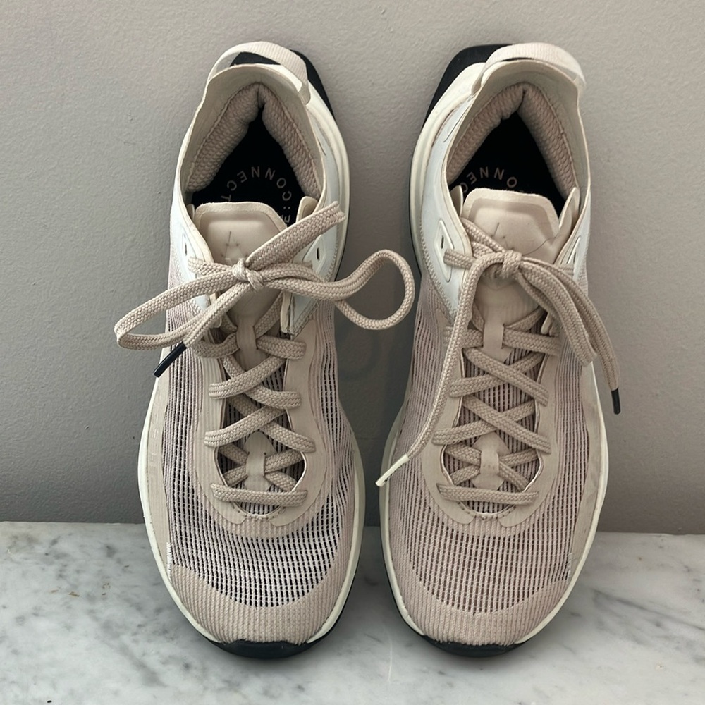 Vasque Women's Cream Sneakers